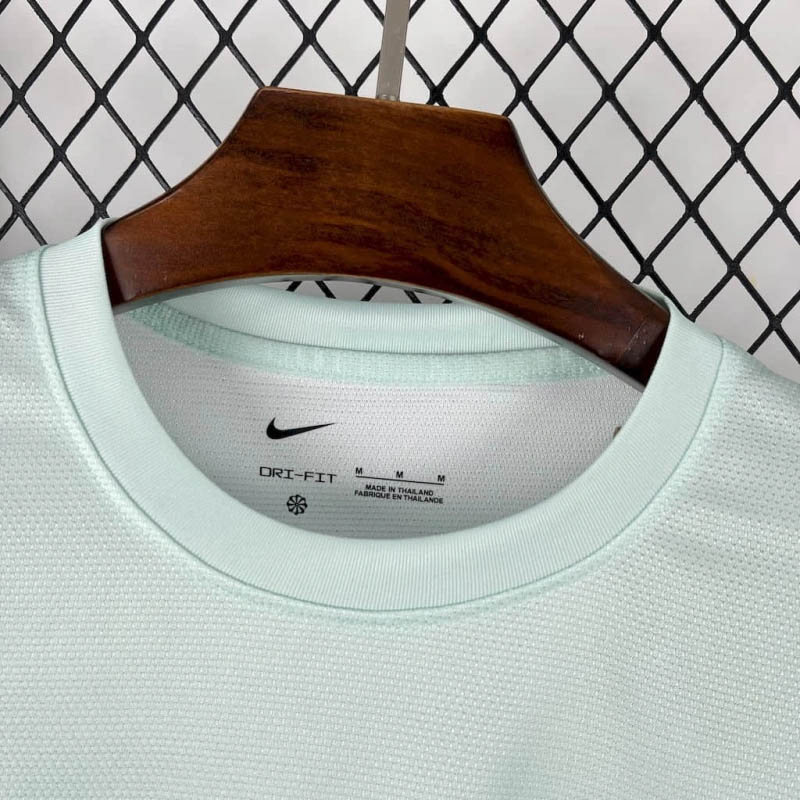 Brasilien Jesus Sonderedition 2025, hellgrünes Fußballtrikot